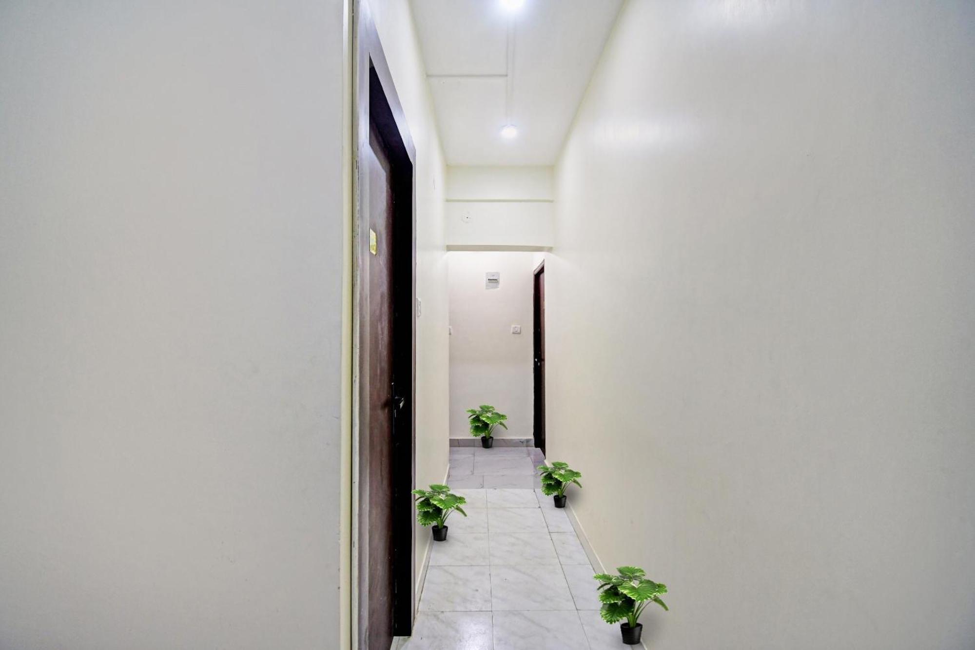 Super Collection O Green Leaf Near Acropolis Mall Jādabpur Dış mekan fotoğraf